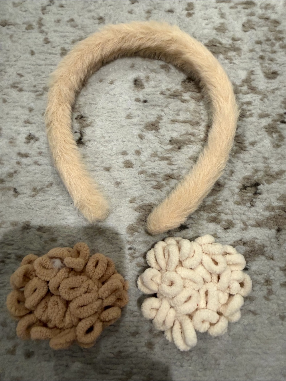 Kohl's Plush Faux-Fur Headband with Matching Scrunchies - Cream & Tan